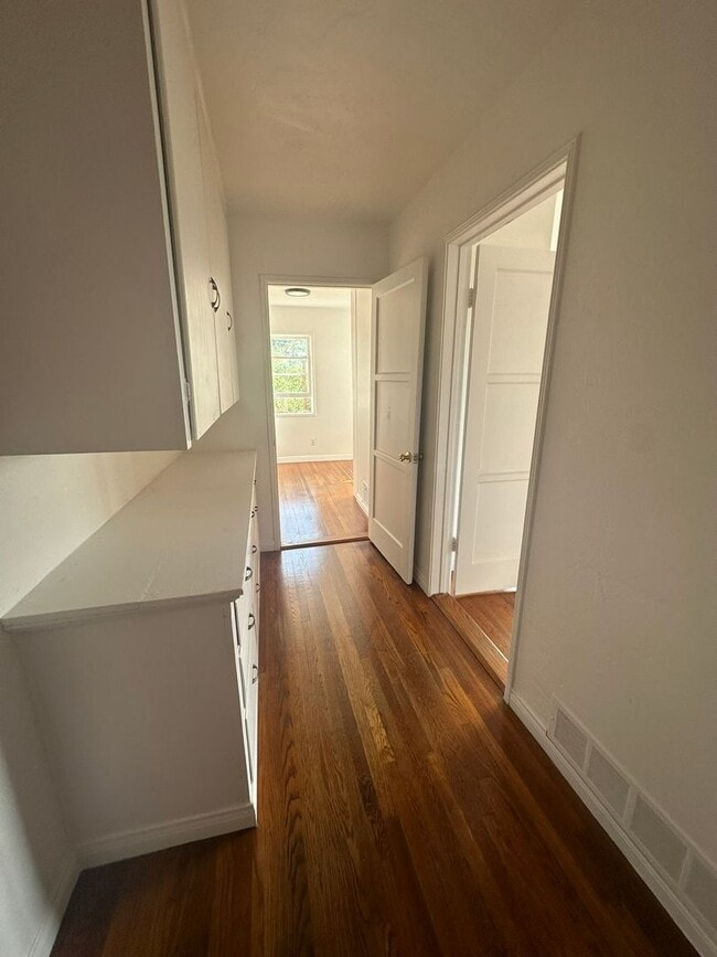 Building Photo - Mt Helix - Beautiful 3 bedroom 1.5 bathroom