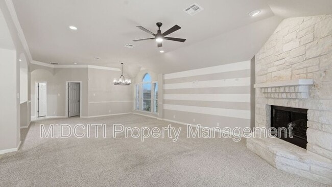 Building Photo - 842 Santa Cruz Ln