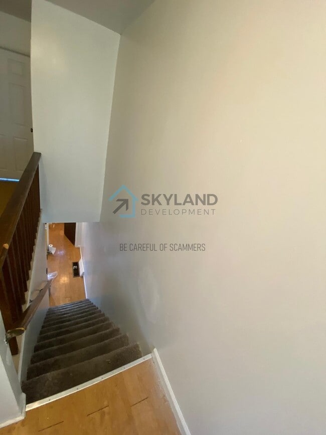 Building Photo - 5011 Jackson St