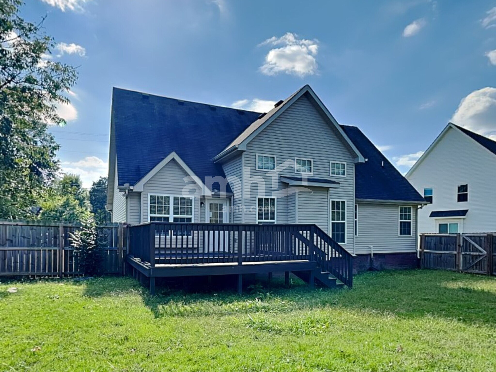 Building Photo - 2935 Greentree Dr