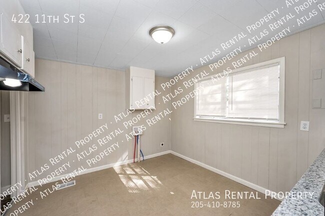 Building Photo - ADORABLE & AFFORDABLE BESSEMER HOME!