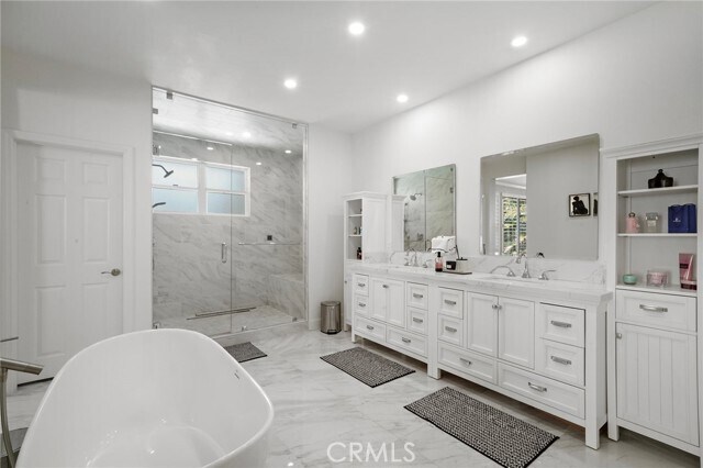 Building Photo - 22645 Hazeltine