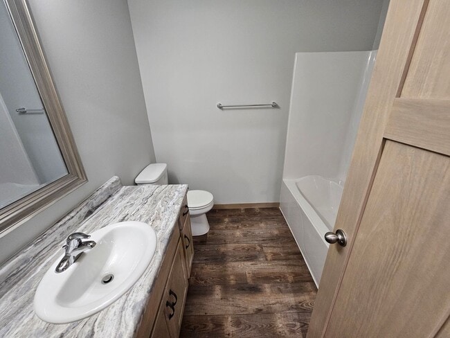 Building Photo - Tunis Drive Townhomes