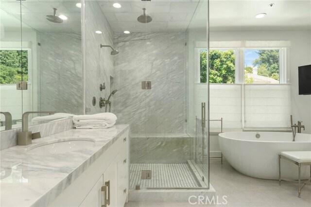 Building Photo - 11805 Henley Ln