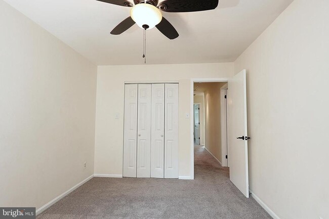 Building Photo - 72 5 Crown Royal Cir