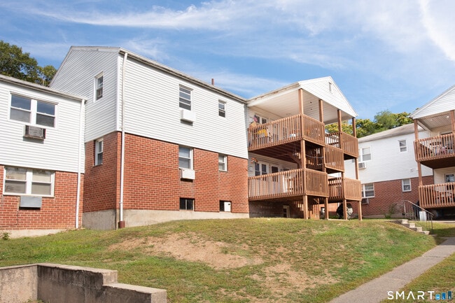 Building Photo - 153 Cherry Hill Dr