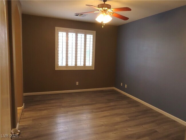 Building Photo - 4318 Via Dana Ave