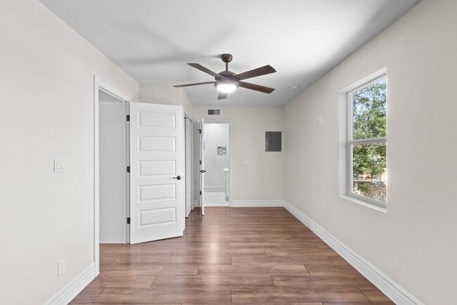 Building Photo - Be the First to Live in This Fully Renovat...