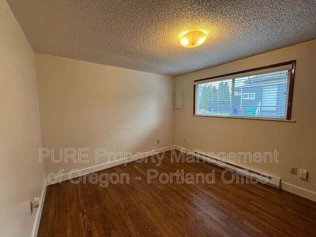 Building Photo - 307 N Mason St