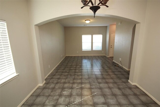 Building Photo - 6111 Settlers Lake Cir E
