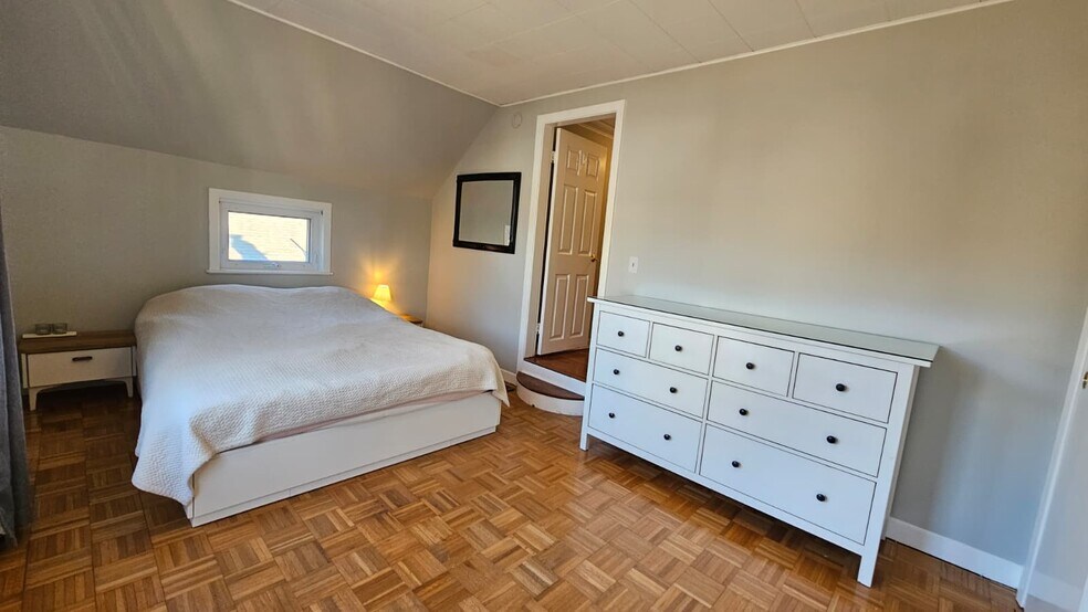 Building Photo - 89 Sherwood Rd