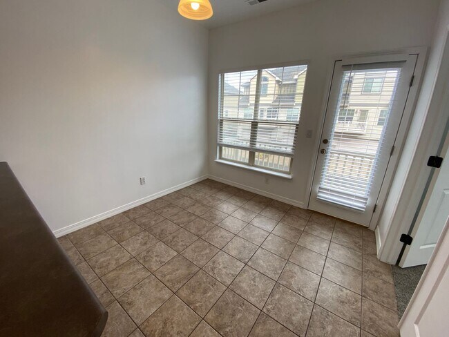 Building Photo - 598 E 1590 S