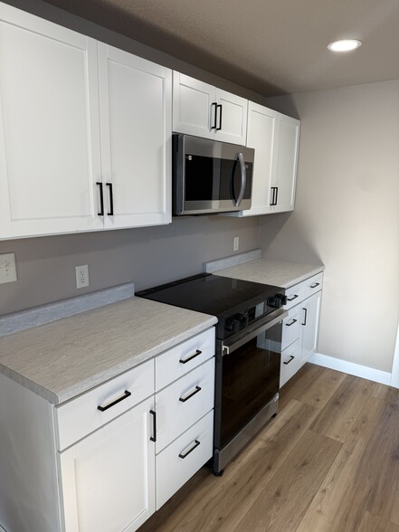 Building Photo - 2325 Judy Ave