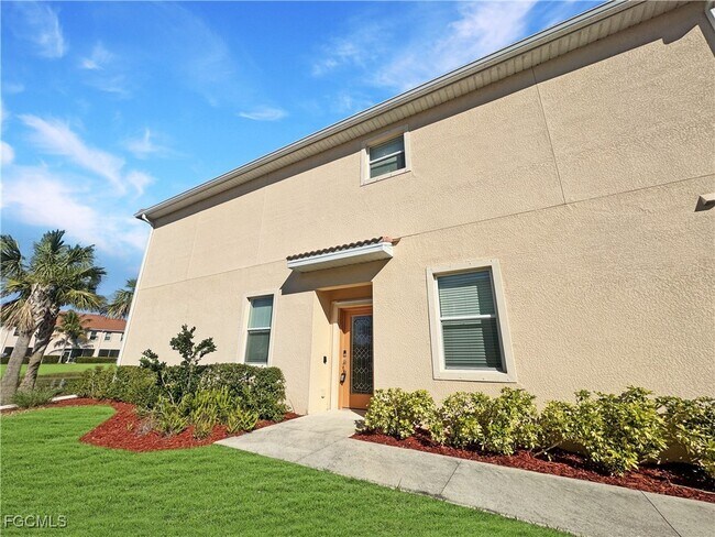 Building Photo - 8895 Via Isola Court