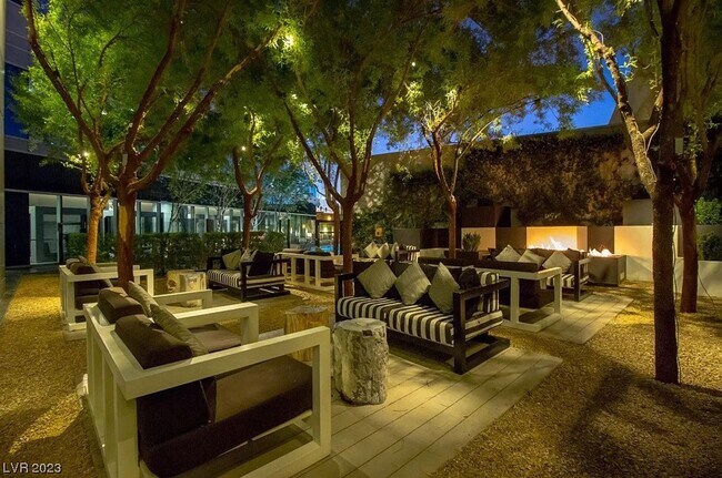 Building Photo - Gorgeous and Fully Furnished Penthouse Style Condo at The Martin
