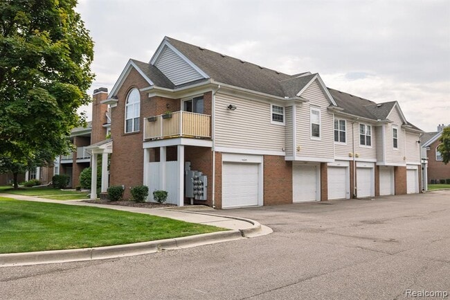 Building Photo - 46257 Cavalier Dr