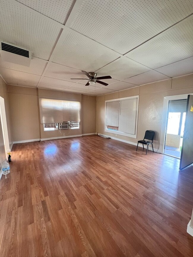 Building Photo - 337 Harding Ave.