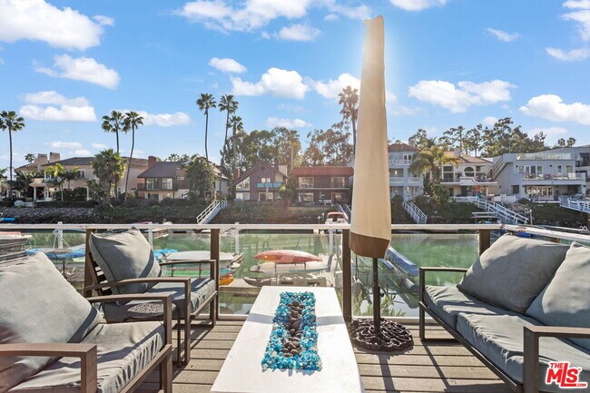 Building Photo - 4637 Park Dr