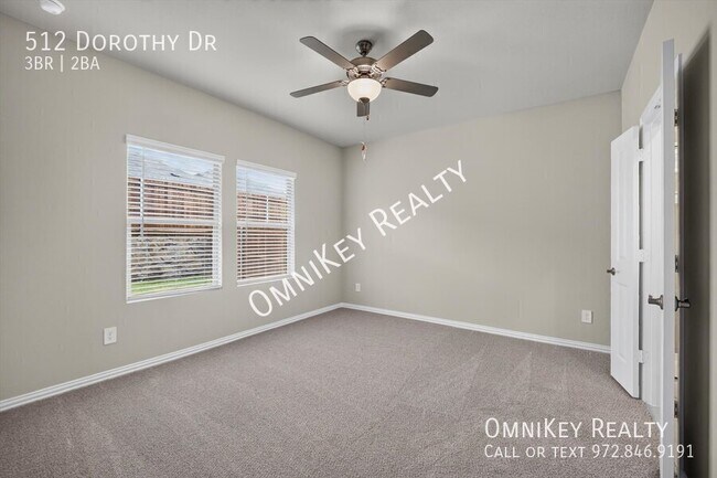 Building Photo - 512 Dorothy Dr