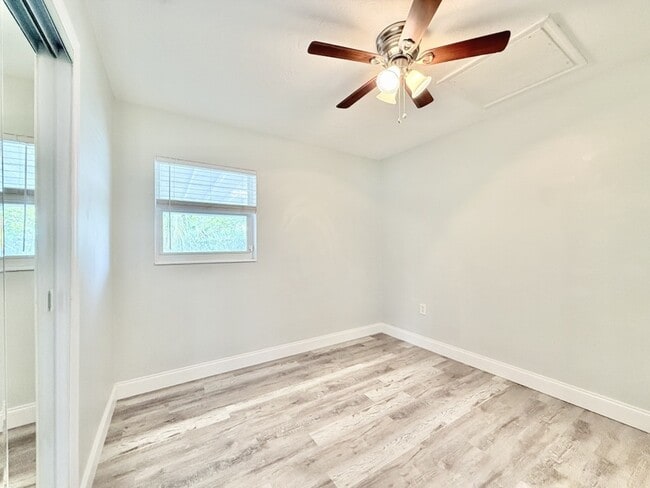 Building Photo - 9401 88th Way N