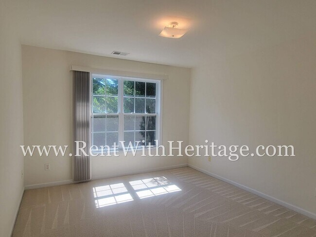 Building Photo - WOW!!!......COME SEE THIS GORGEOUS 4 BEDROOM / 3 BATH HOME IN THE POPULAR KINGSWOOD SUBDIVSION-A ...