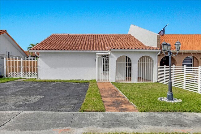 Primary Photo - 120 SW 116th Ave