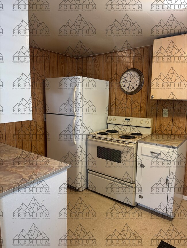 Building Photo - 408 Vista Dr