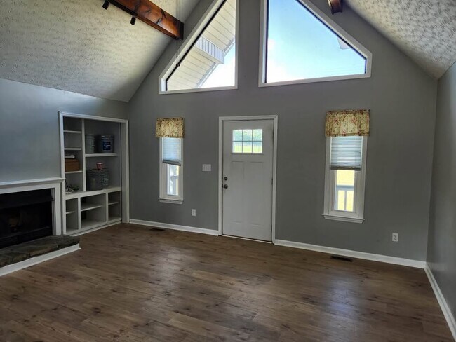 Building Photo - 1089 Pickle Rd