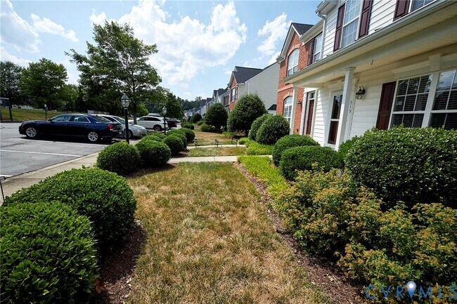 Building Photo - 315 Kingscote Ln