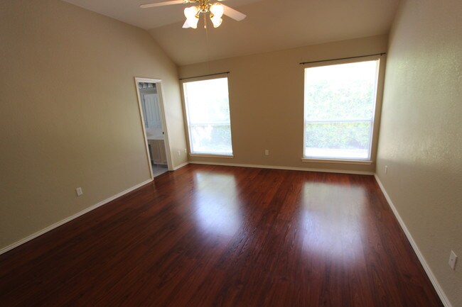 Master Room - 15618 Poynette Pl