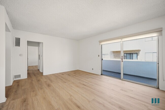 Interior Photo - Federal Bedrock by Wiseman