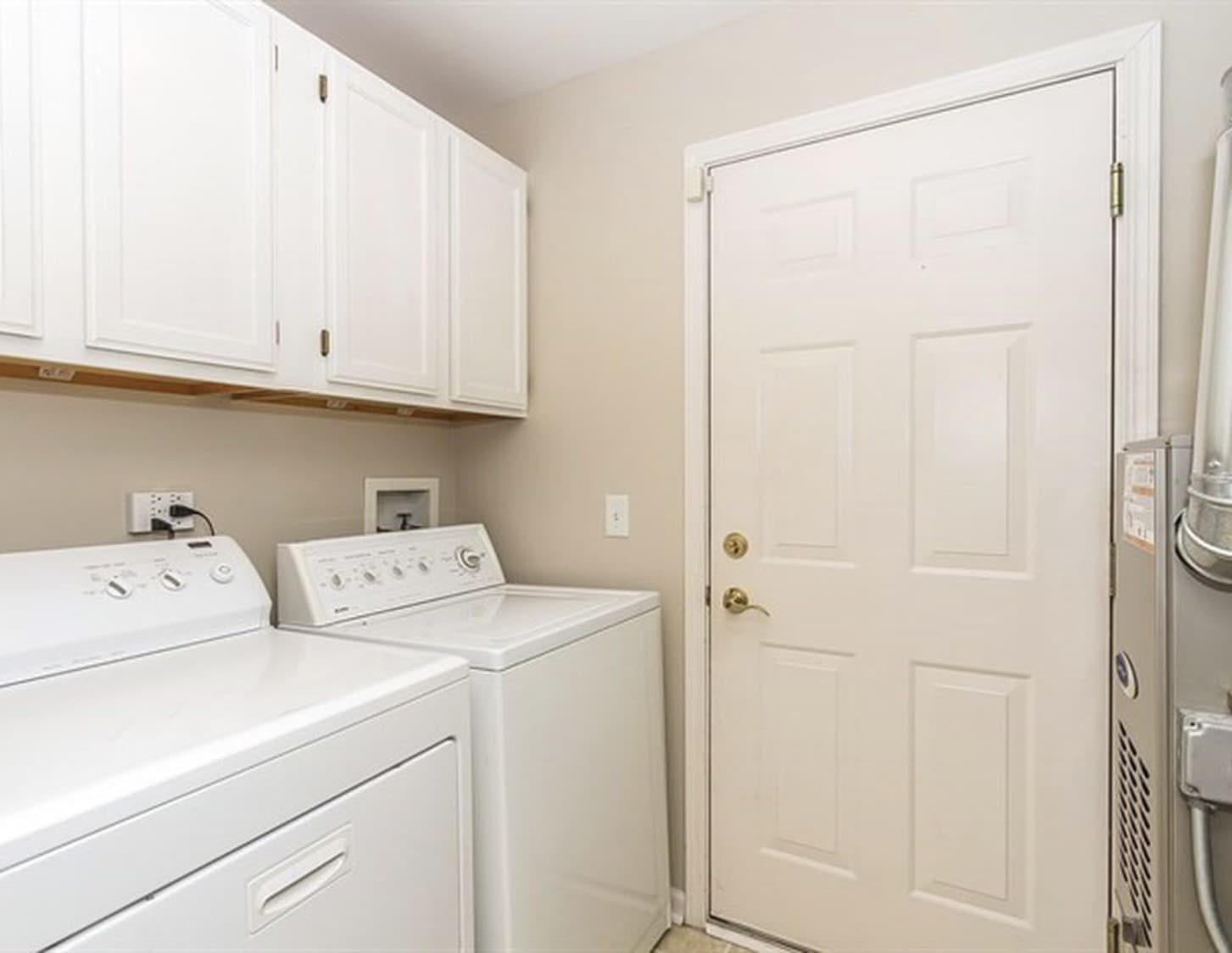 Laundry - 2142 Orchard Ln