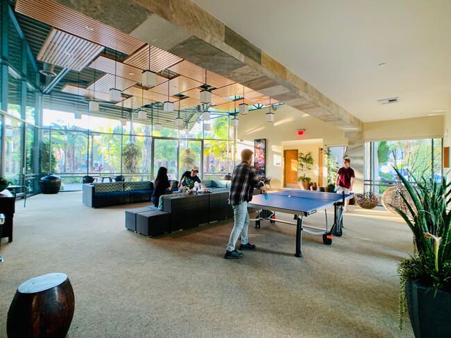 Building Photo - 195 Bowery