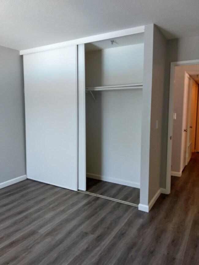 Building Photo - 1019 Dornajo Way