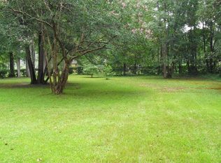 Building Photo - 13400 Oakwood Drive