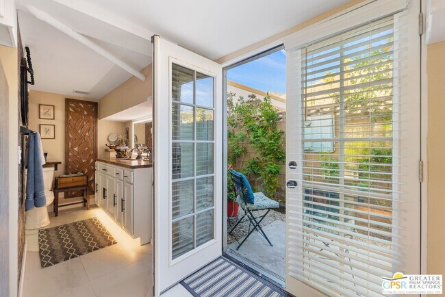 Building Photo - 575 S Calle Ajo