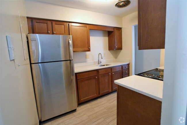 Kitchen - Richland Hills Apartments