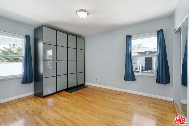 Building Photo - 1444 Meadowbrook Ave