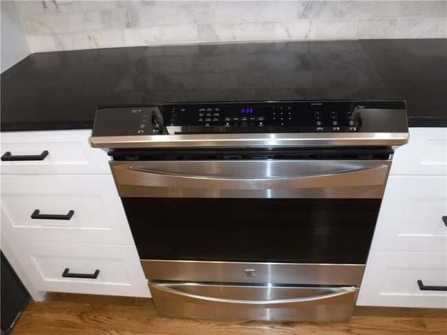 Building Photo - 4469 Leonora Dr