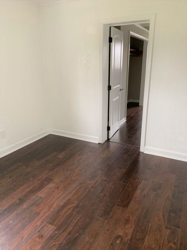 Building Photo - 3 Bdrm/2 Bath home    ?   Gray, TN