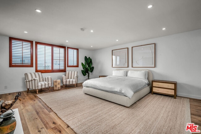 Building Photo - 20 Voyage St