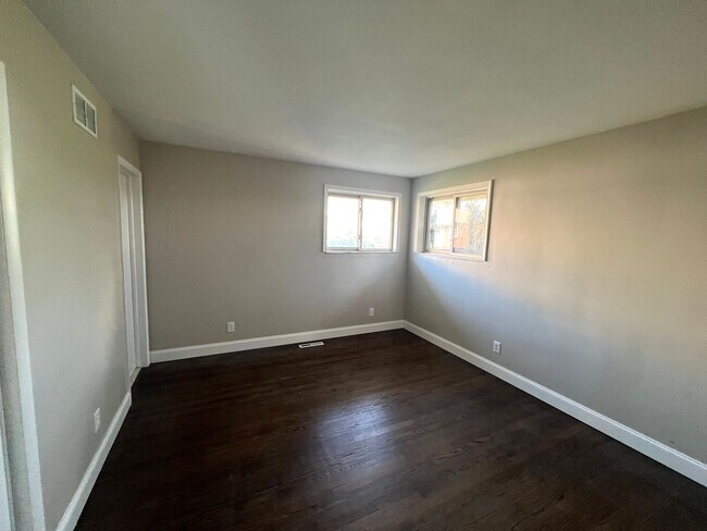 Building Photo - Stunning 3 Bed 1.5 Bath ranch available for rent in East Allentown