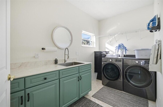 Building Photo - 3298 N Ocean Shore Blvd