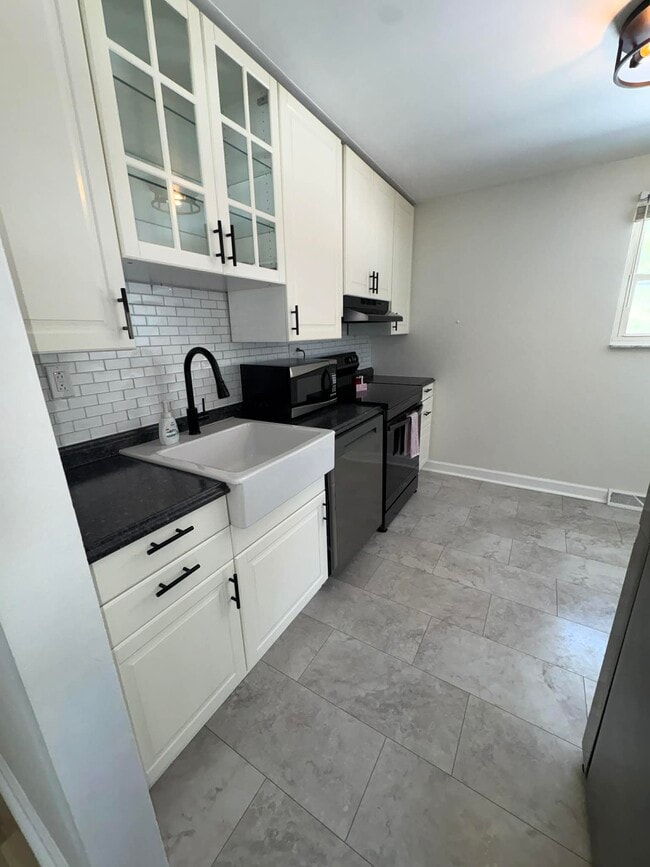 Building Photo - 1 Fitch Ln