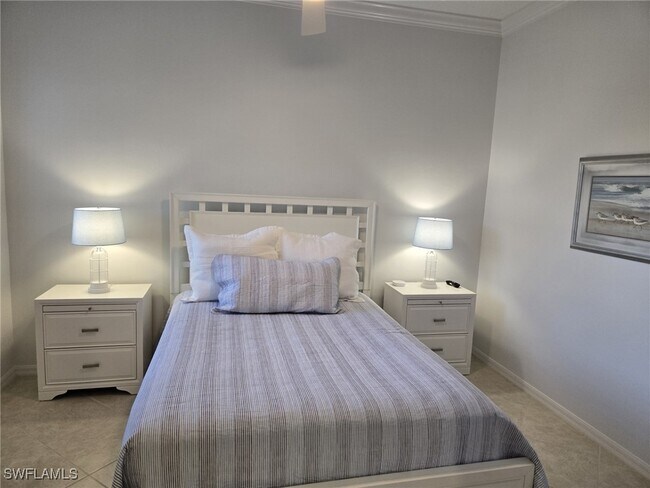 Building Photo - 5095 Yacht Harbor Dr