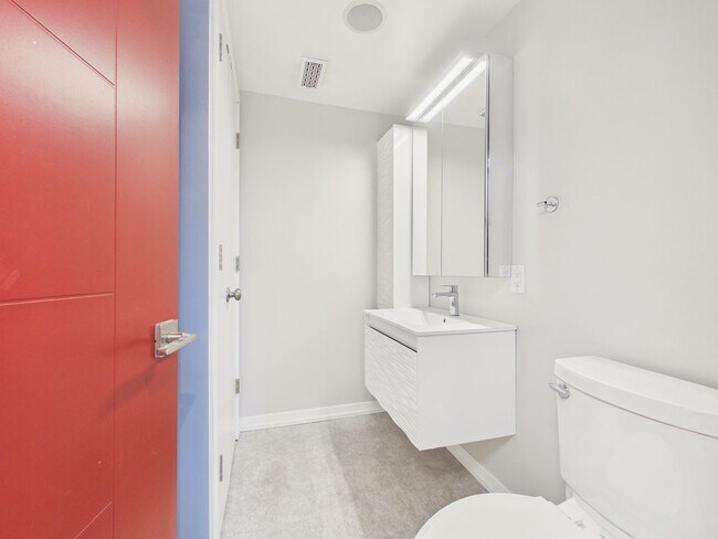 Building Photo - 1017 N Front St