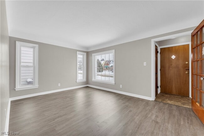 Building Photo - 9405 Bohning Dr