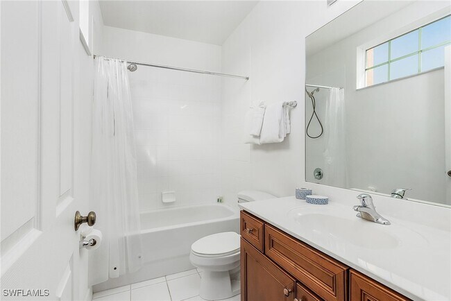 Building Photo - 9814 Quinta Artesa Way