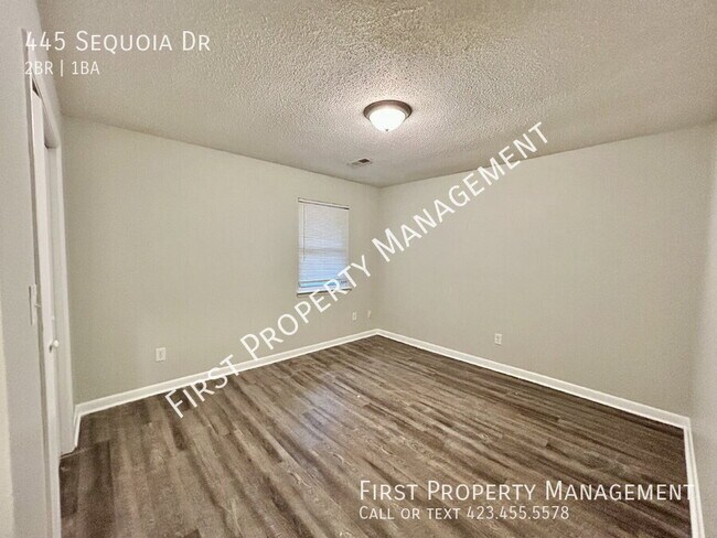 Building Photo - 445 Sequoia Dr