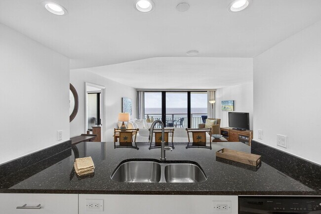 Building Photo - 3000 N Ocean Dr